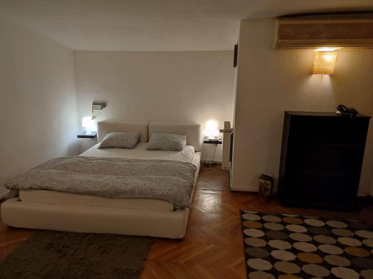 Appartamento Dorobanti Loft Bucarest Esterno foto